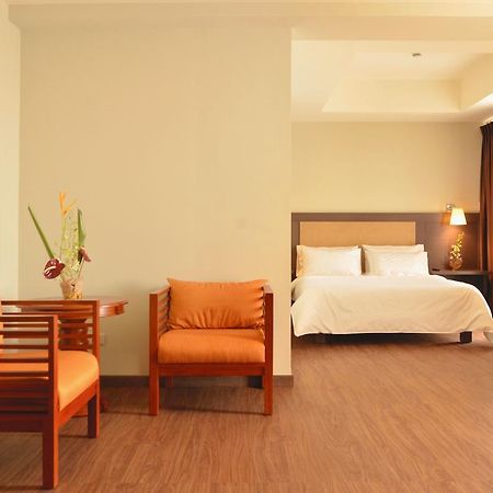 Rivermount Hotel y Resort Sarrat Exterior foto