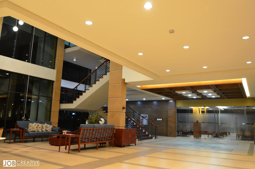Rivermount Hotel y Resort Sarrat Exterior foto