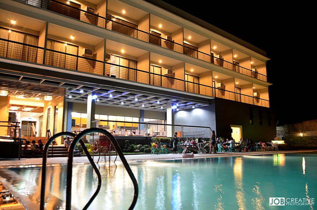 Rivermount Hotel y Resort Sarrat Exterior foto