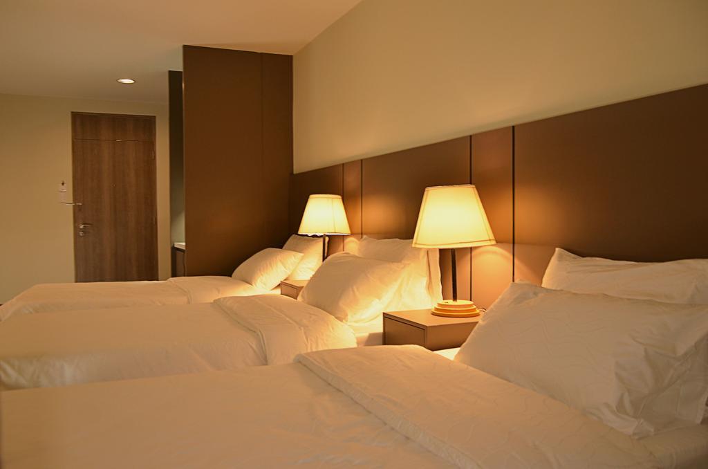 Rivermount Hotel y Resort Sarrat Exterior foto