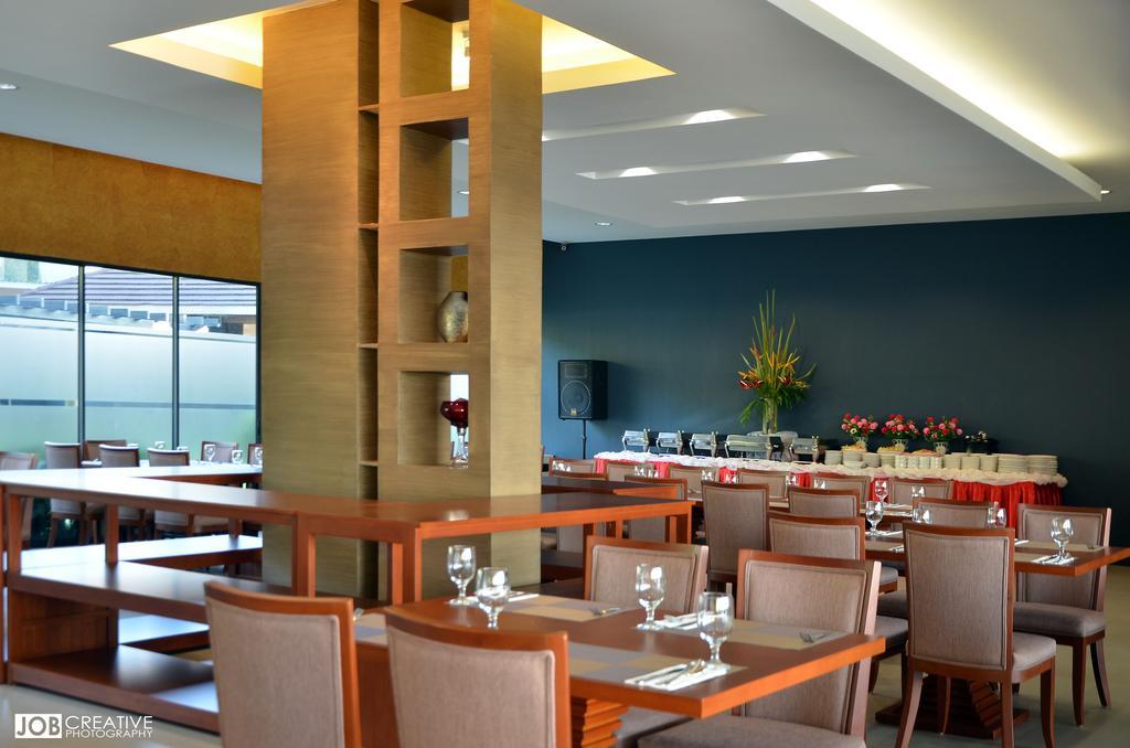 Rivermount Hotel y Resort Sarrat Exterior foto