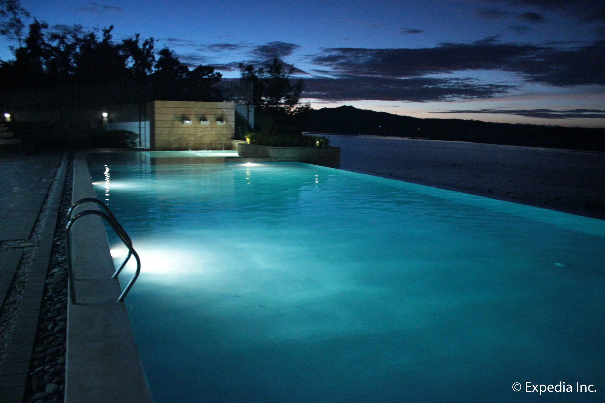 Rivermount Hotel y Resort Sarrat Exterior foto