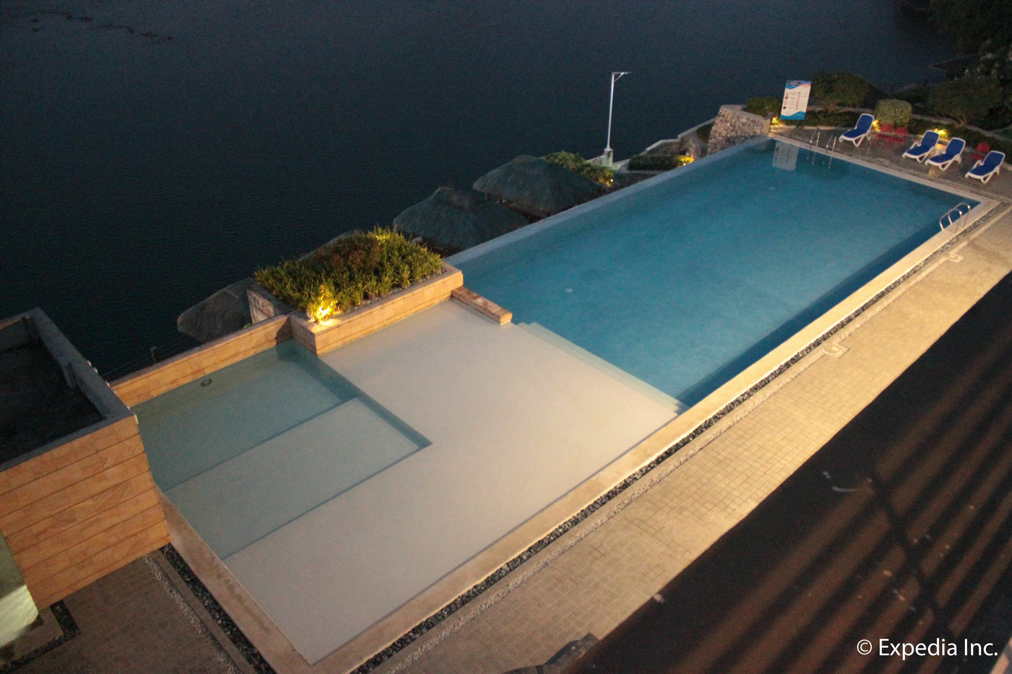 Rivermount Hotel y Resort Sarrat Exterior foto